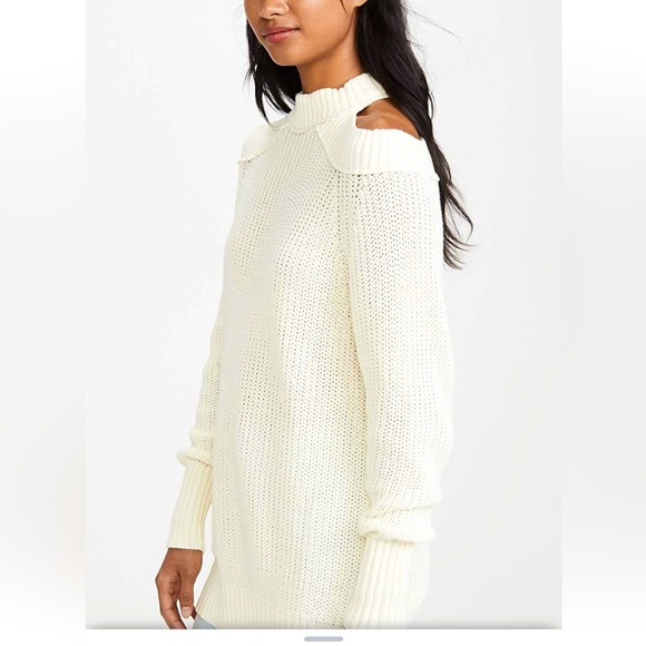 NWOT Free People Half Moon Bay cold shoulder Sweater, size Small - Picture 4 of 8